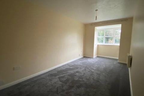 Flat 2, Eastview Court Binfield Road, Bracknell, RG42 2BB