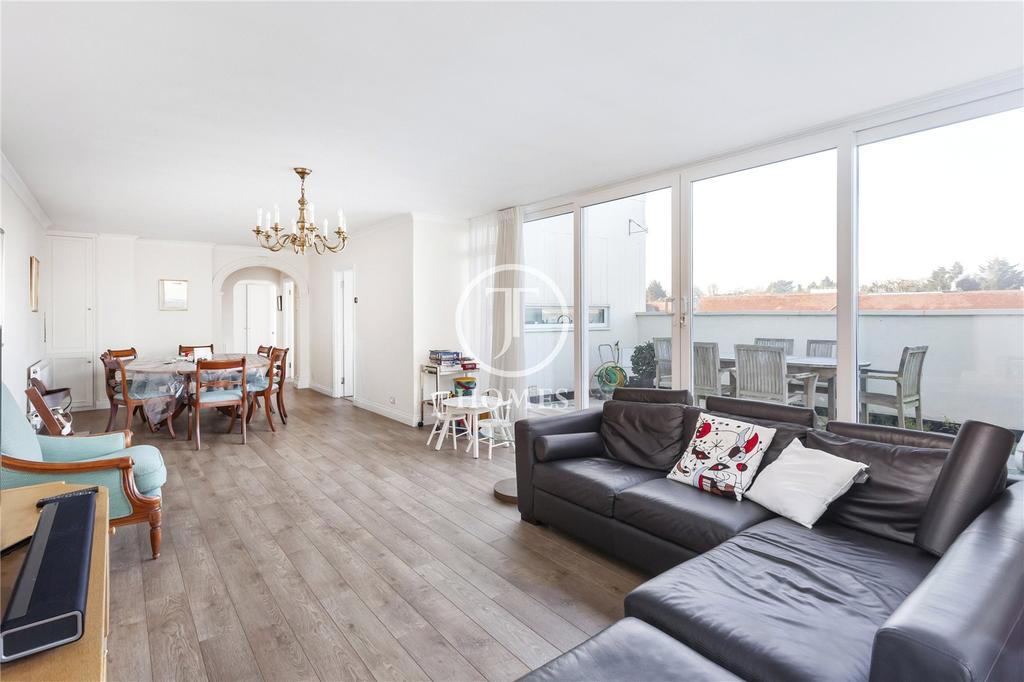 Hendon Hall Court, Parson Street, NW4 2 bed penthouse £535,000