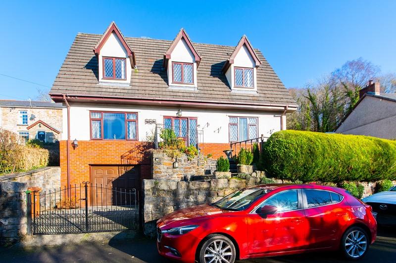 Darran Road, Risca, Newport. NP11 3 bed detached house £365,000