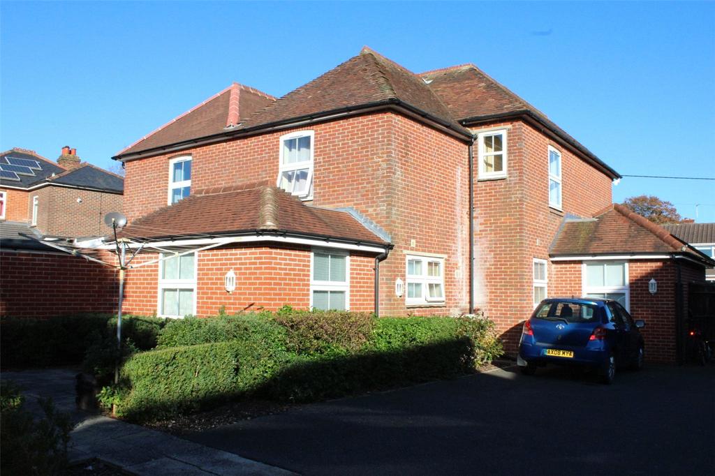 Winchester Road, Waltham... Mixed use £515,000