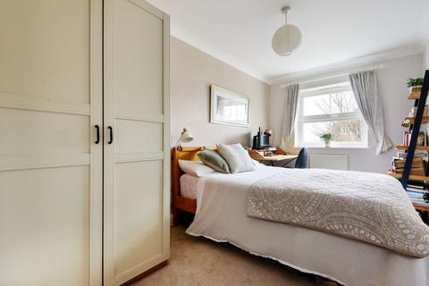 2 bedroom flat for sale - 41 Eaton Road, Sutton SM2 5EU