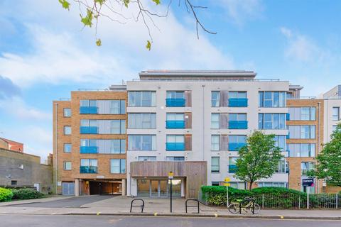 1 bedroom apartment for sale, Gooch House, Hammersmith, W6