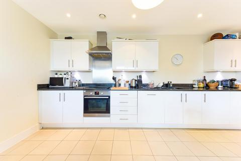 1 bedroom apartment for sale, Gooch House, Hammersmith, W6