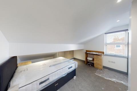 5 bedroom ground floor flat to rent, 184 Queens Road, Beeston, Nottingham, NG9 2FF