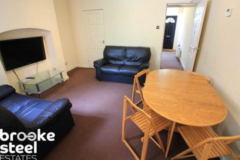 3 bedroom terraced house to rent, Wallness Lane, Salford