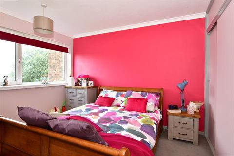 3 Leith Park Road, Gravesend, DA12 1LN