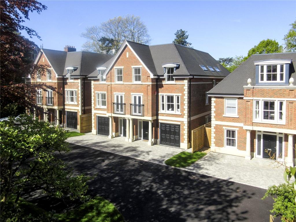 Cavendish Road, Weybridge, Surrey, KT13 4 bed semidetached house £