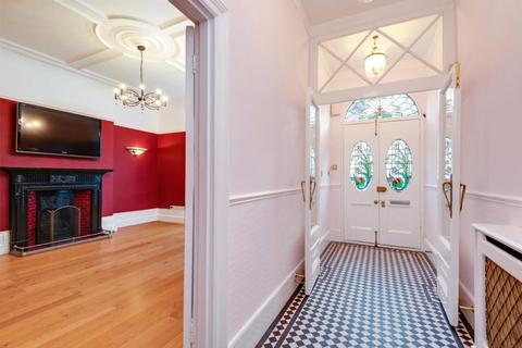 6 bedroom house for sale - Glenloch Road, Belsize Park, London, NW3