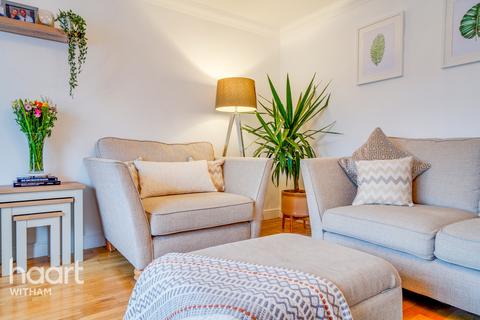 72 Bure Drive, Witham, CM8 1UD
