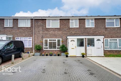 72 Bure Drive, Witham, CM8 1UD
