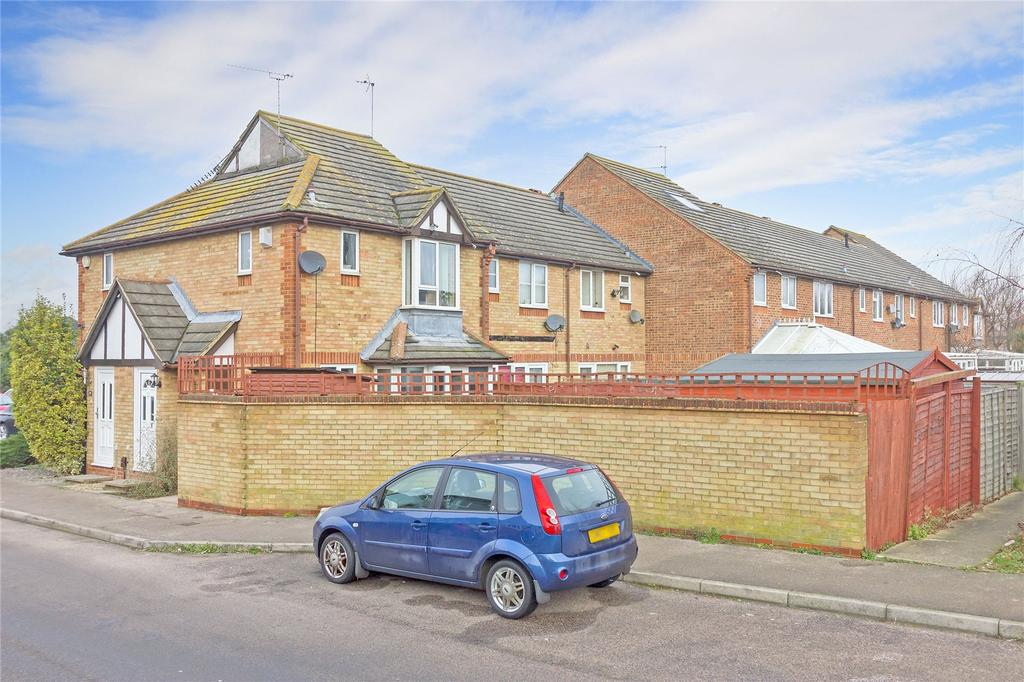 Yeates Drive, Kemsley, Sittingbourne... 1 bed property £200,000