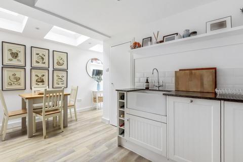 47a Petersfield Road, London, W3 8NY