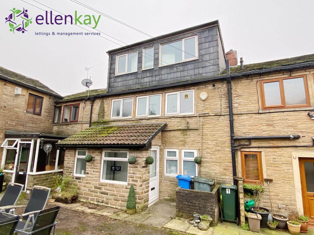 Featherstall Square, Littleborough OL15 3 bed cottage £800 pcm (£185 pw)