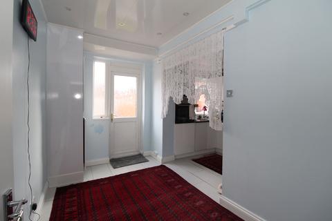 4 bedroom semi-detached house for sale - Middleton Avenue, Fenham, Newcastle upon Tyne, Tyne and Wear, NE4 9NB