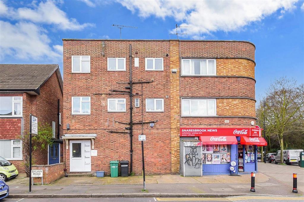 High Street Wanstead, Wanstead 2 bed flat £375,000