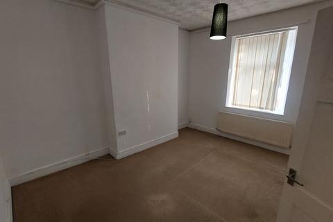 2 bedroom ground floor flat to rent, South Terrace, Wallsend NE28