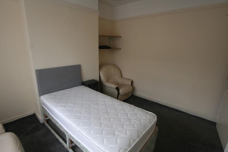 Princes Road, Ellesmere Port, Cheshire. CH65 1 bed in a house share £