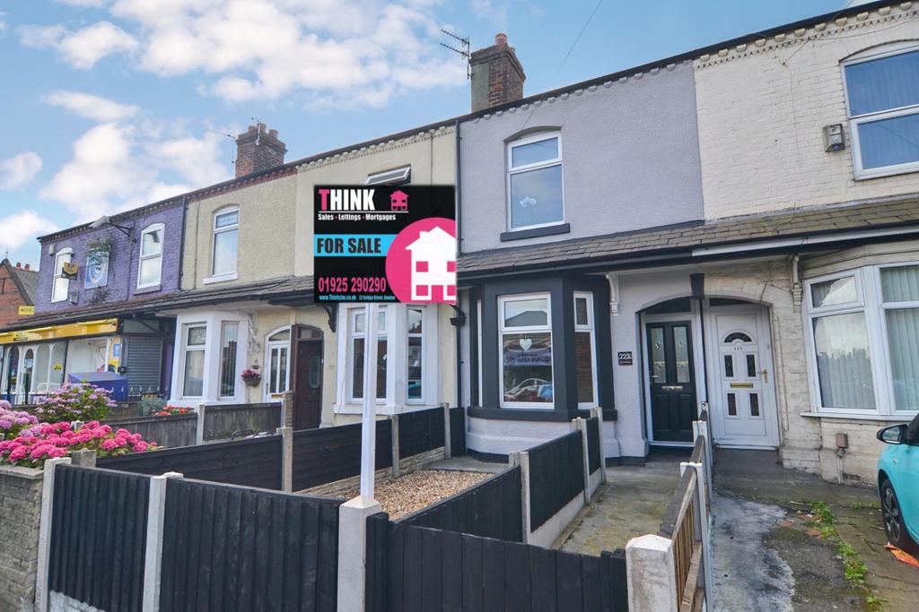 Crow Lane East, NewtonLeWillows, Merseyside, WA12 2 bed terraced