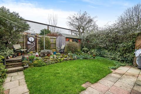 10 Manygates, London, SW12 9JS