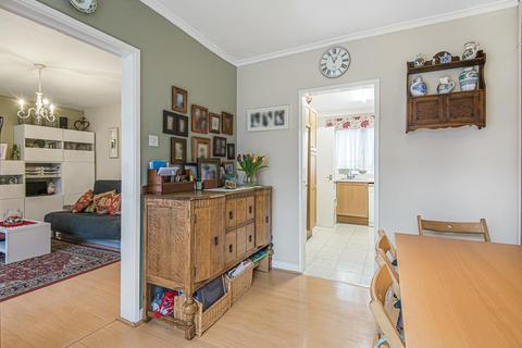 10 Manygates, London, SW12 9JS