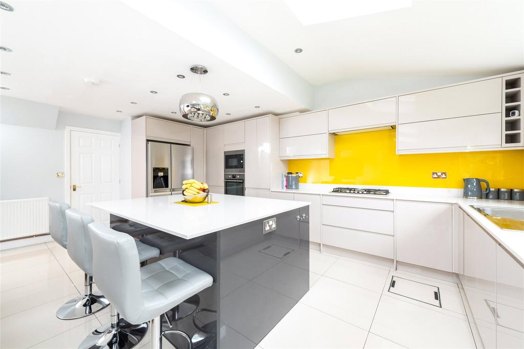 Kitchen/Breakfast Rm