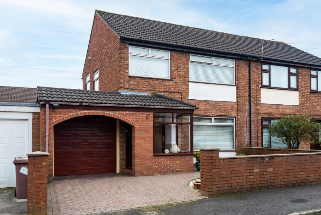 Drayton Crescent, Laffak, St Helens... 3 bed semidetached house £185,000