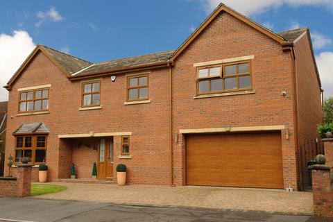 4 bedroom detached house for sale - Kiln Hill Close, Chadderton, Oldham