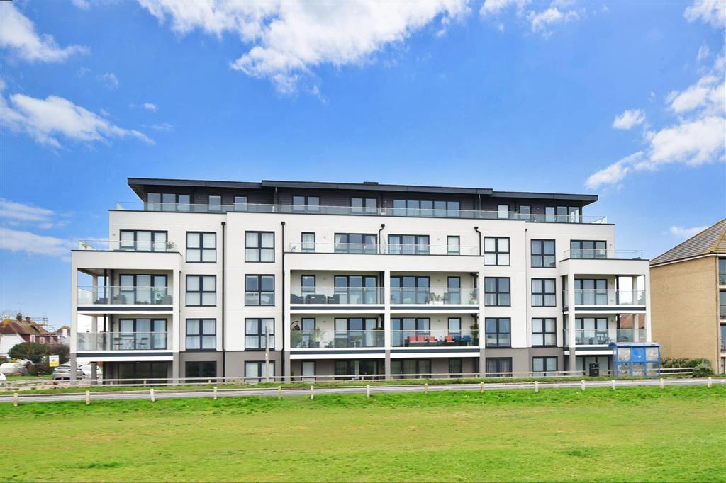 Queens Road, Littlestone, Kent 2 bed apartment £315,000
