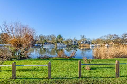 St Andrews Condor Road, Staines-upon-thames, TW18 1UG