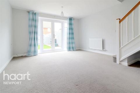 2 bedroom terraced house to rent, Berkerolles Road, Rogerstone