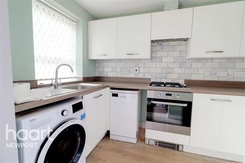 2 bedroom terraced house to rent, Berkerolles Road, Rogerstone