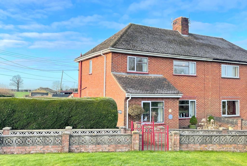 Galhampton, Somerset 3 bed semidetached house £325,000