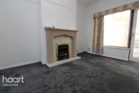 3 bedroom semi-detached house to rent, Shropshire Road, Leicester