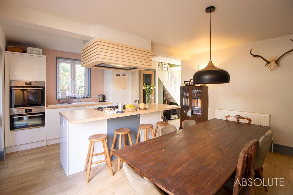 Priory, Bovey Tracey, Newton Abbot, Devon, TQ13 3 bed end of terrace house £295,000