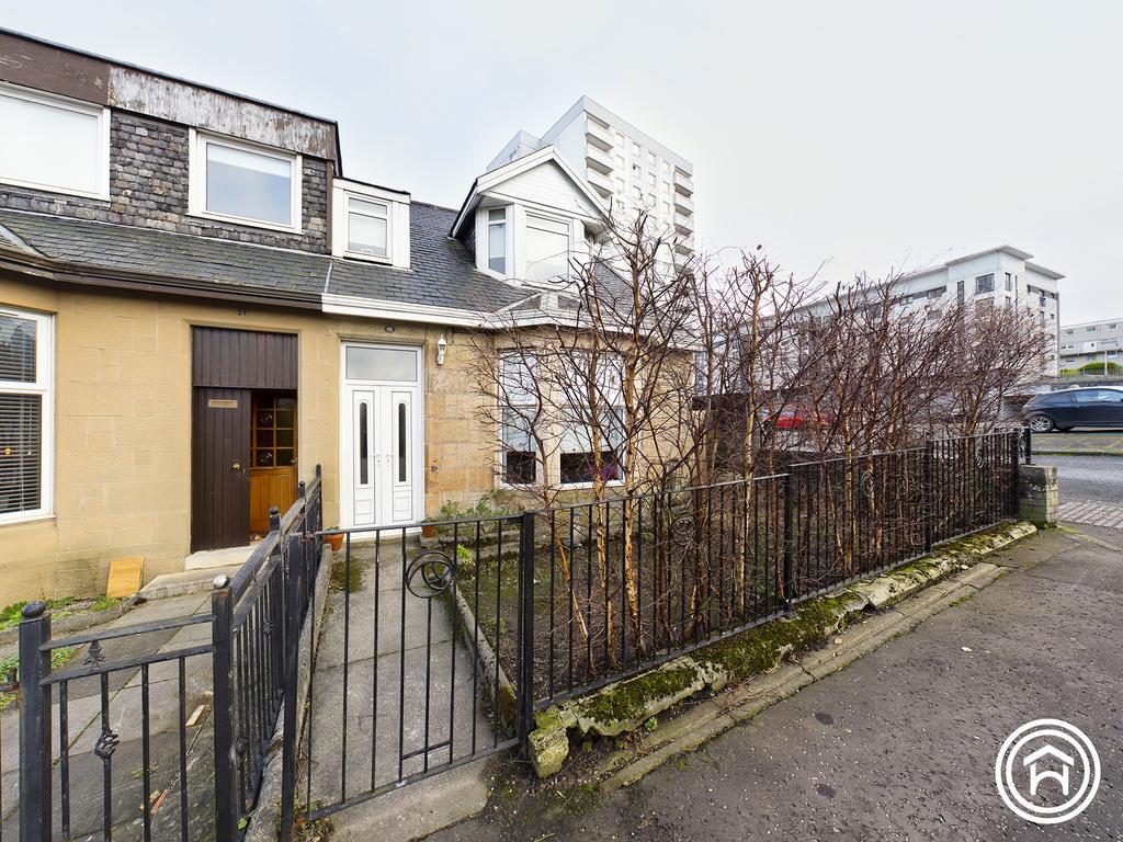 Morriston Street, Cambuslang... 3 bed semidetached house £185,000
