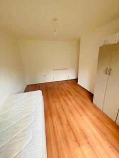 2 bedroom flat to rent - Jasmine Gardens, Harrow HA2