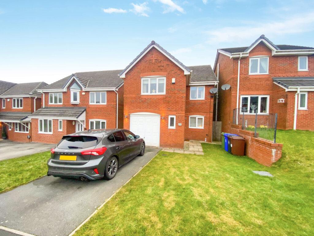 Cockerell Drive, Britannia, Bacup, Rossendale 4 bed detached house £