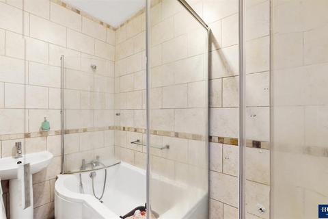 16 Valence Circus, Dagenham, RM8 3LX