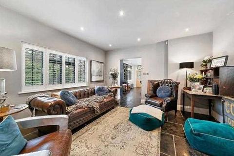 Wildwood, 2 Herington Grove, Hutton, Brentwood, CM13 2NN