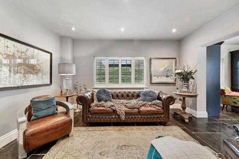 Wildwood, 2 Herington Grove, Hutton, Brentwood, CM13 2NN
