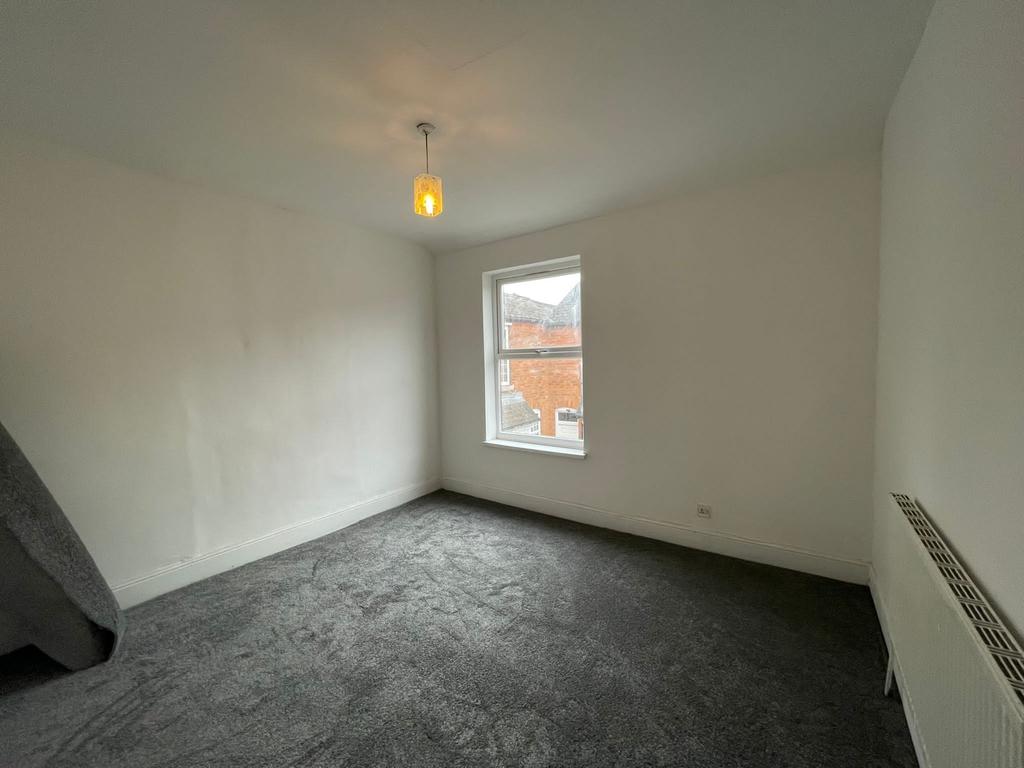 Beach Avenue, Balsall Heath, Birmingham 3 bed terraced house £900 pcm (£208 pw)