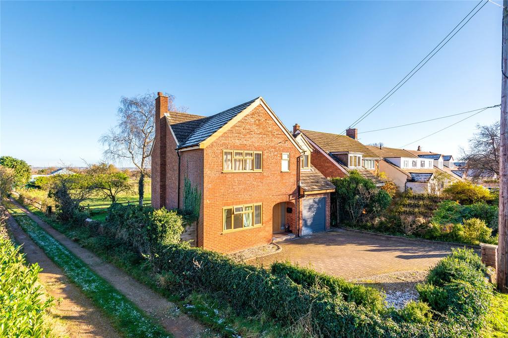 Eythrope Road, Stone, Aylesbury... 4 bed detached house £750,000