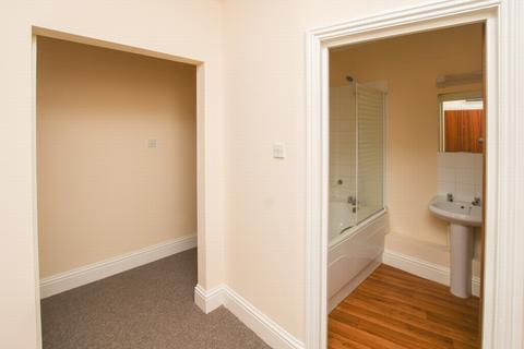 2 bedroom flat for sale - New Street, Dover, CT17