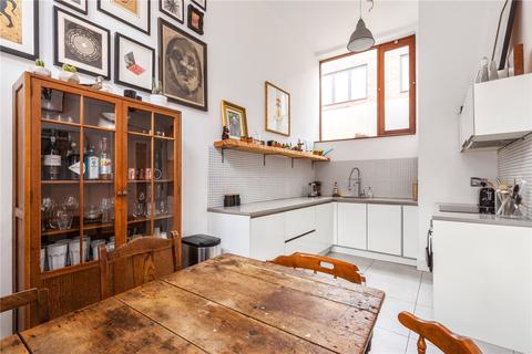 112 Church Walk, London, N16 8QW