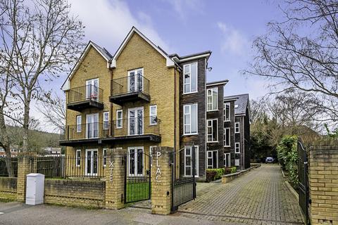 2 bedroom apartment for sale - Eastlands Way, Oxted