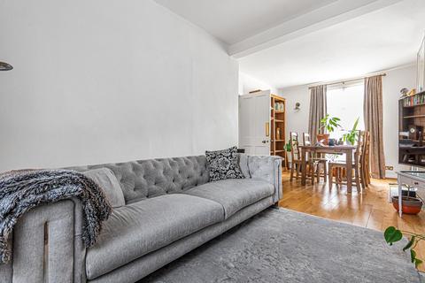 69 Walcot Square, London, SE11 4UB