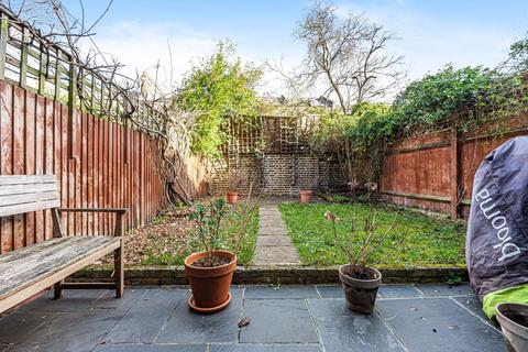69 Walcot Square, London, SE11 4UB