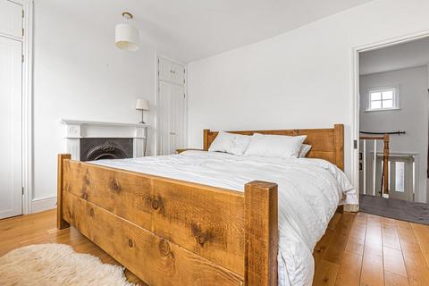 69 Walcot Square, London, SE11 4UB