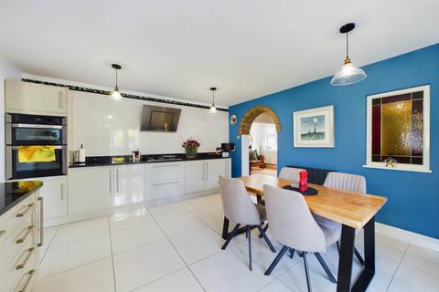 4 bedroom detached house for sale, East Street, Old Town