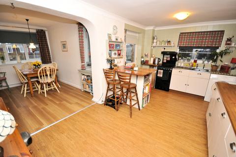 56 Greengate Lane, High Green, Sheffield, S35 3GR